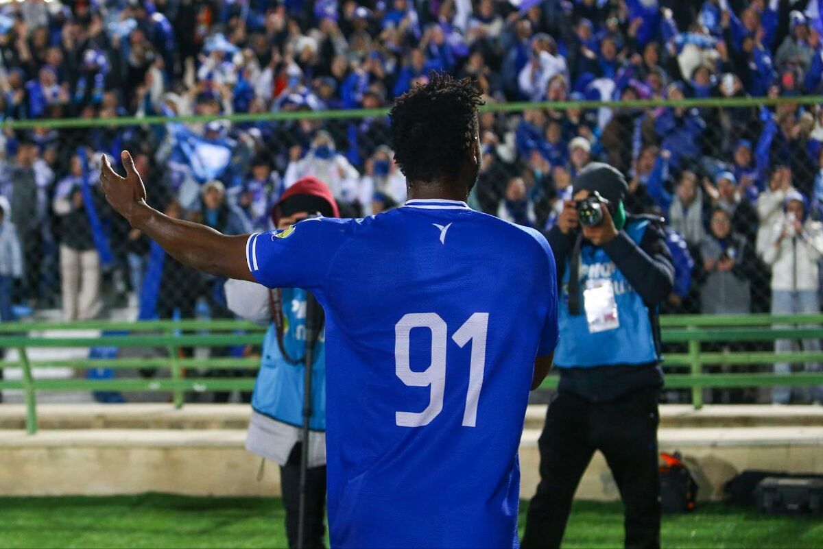 مسعود جمعه به هوادار ر سید