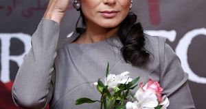 گلرخِ سریال «پایتخت» با ویو برج خلیفه ژست گرفت/ عکس