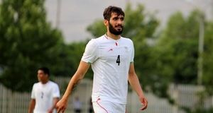  عارف آقاسی از هواداران استقلال عذرخواهی کرد