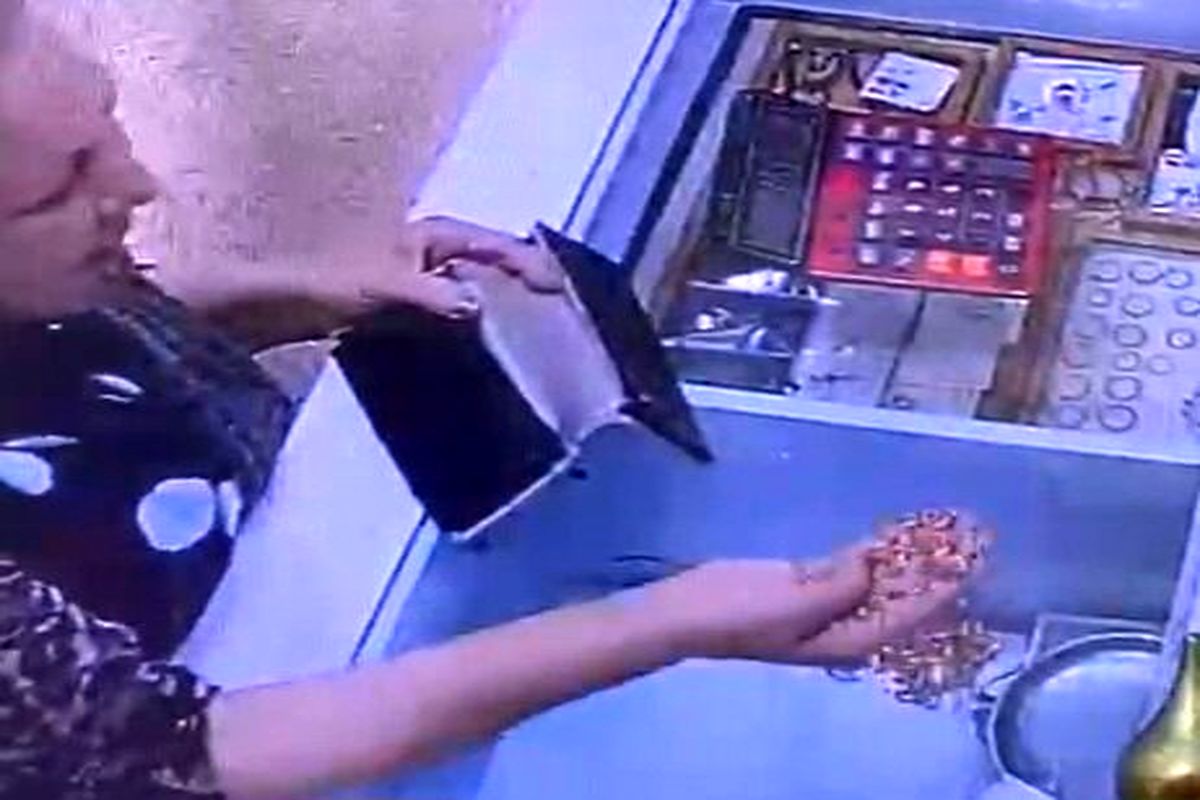 پلیس در تعقیب زنان سارق طلافروشی بوکان