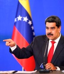 ورود همسر مادورو با نشانه‌های کبودی در دادگاه