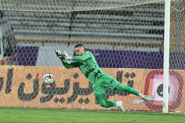 رکورد جدید گلر پرسپولیس؛ حمله استقلال خوزستان گندوز را از پا نینداخت