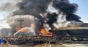 وقوع آتش‌سوزی گسترده در شرکت پالایش نفت آبادان