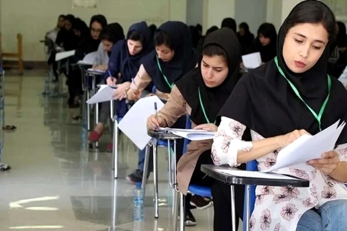 تصاویر دیدنی از چرت زدن کنکوری‌ها سر جلسه  + ببینید