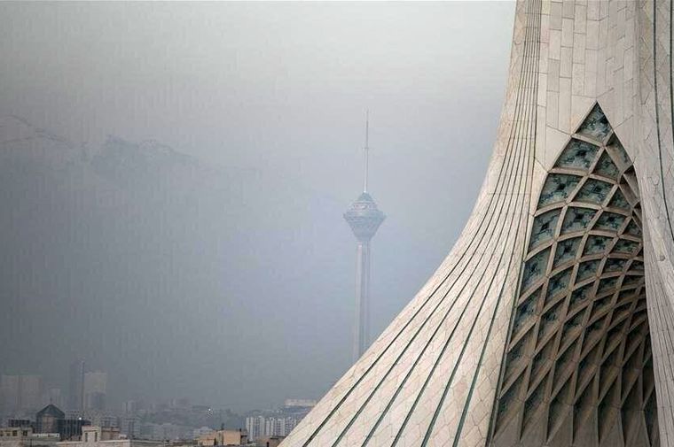 آژیر قرمز در تهران به صدا درآمد/نصب بلندگوهای اعلان وضعیت خطر و آژیر وضعیت قرمز برای ترک پایتخت