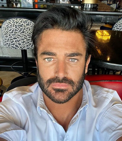 محمدرضا گلزار با لخت شدن شوآف کرد/ ببینید