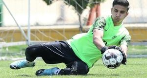 گلر خیبر:راهی جز شکست دادن فولاد نداریم