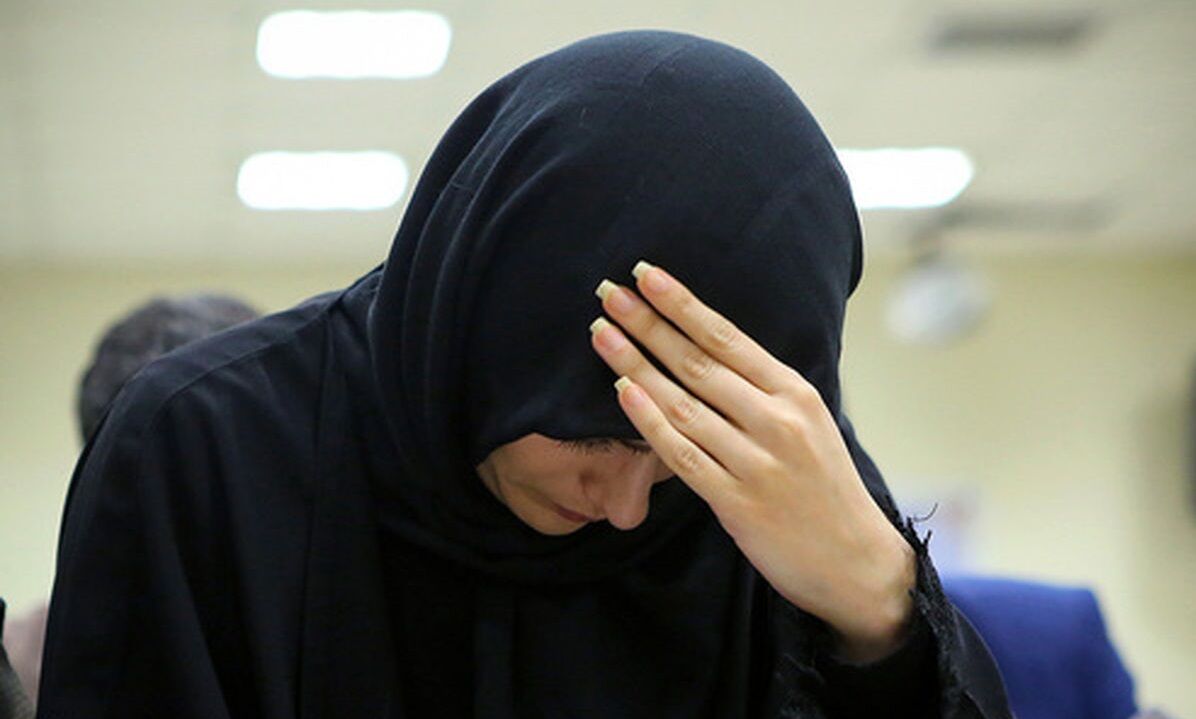فهمیدم زنم با پسر همسایه رابطه پنهانی دارد /خواست همسرم را طلاق دهم تا با اون ازدواج کند!