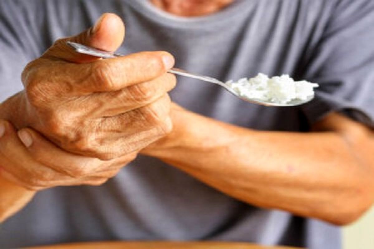 داروهایی که باعث لرزش دست و پا می‌شوند