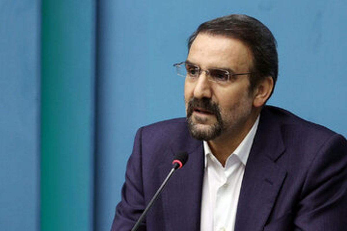 معاون سیاسی رئیس جمهوری: کنارهگیری ظریف بر دولت تحمیل شد