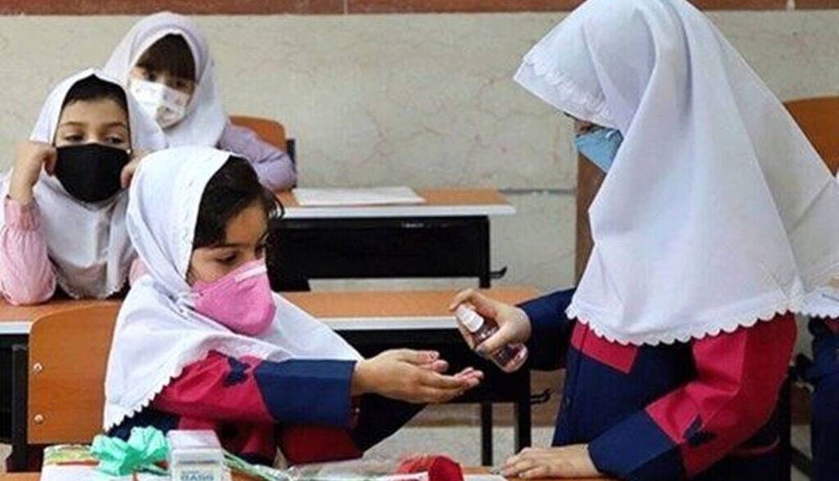 حضور دانش آموزان در مدارس اجباری نیست