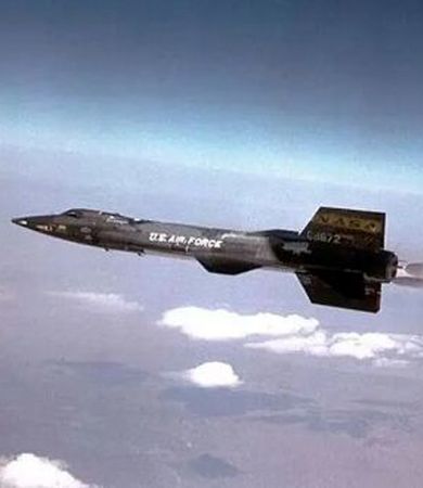 فرود مشکوک هواپیمای پیشرفته آمریکا در نزدیکی ایران