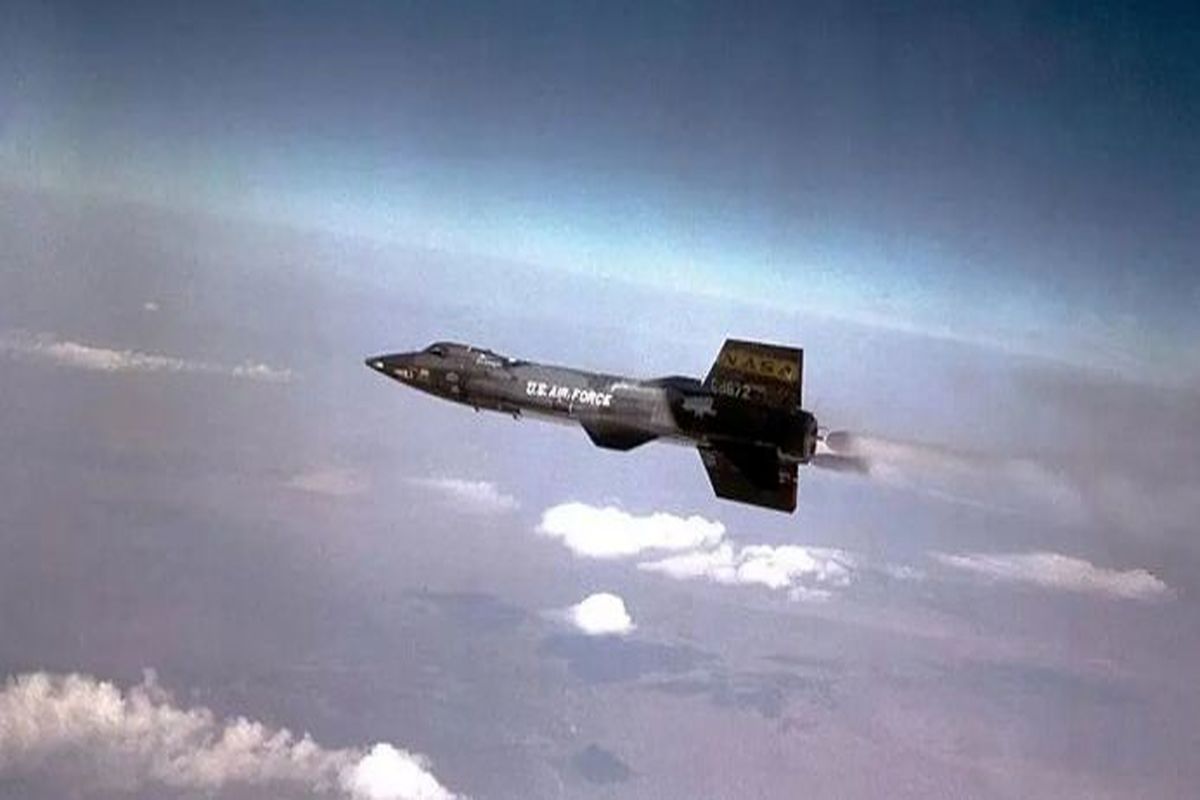 فرود مشکوک هواپیمای پیشرفته آمریکا در نزدیکی ایران