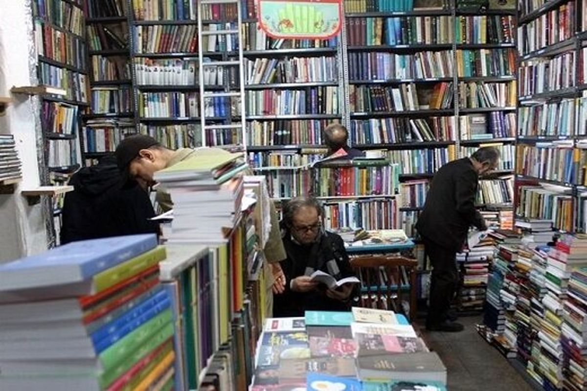 رکود مطلق فروش کتاب در پاییز امسال/بی رونقی گریبان کتابفروشان را هم گرفت