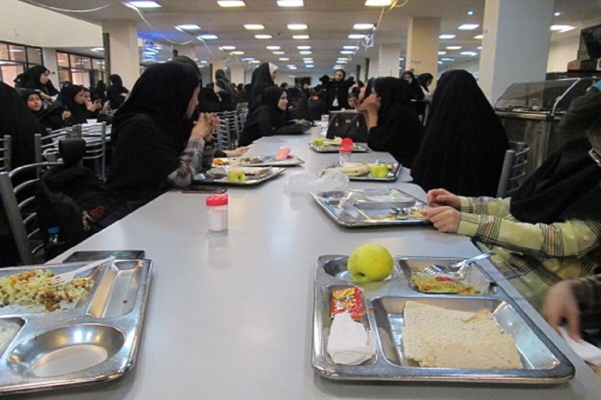 ویدیویی جنجالی از حرکت حال بهم زن در سلف دانشگاه