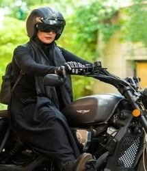 زنان بالاخره گواهینامه موتور می‌گیرند