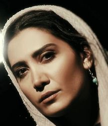 ساعت یک میلیارد تومانی نیکی مظفری در یک مراسم