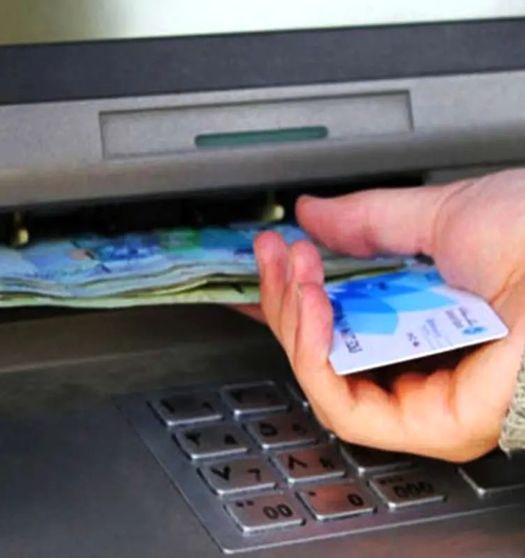 این افراد منتظر واریزی‌ باشند