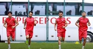 رقابت پرسپولیس و استقلال دوباره داغ شد!