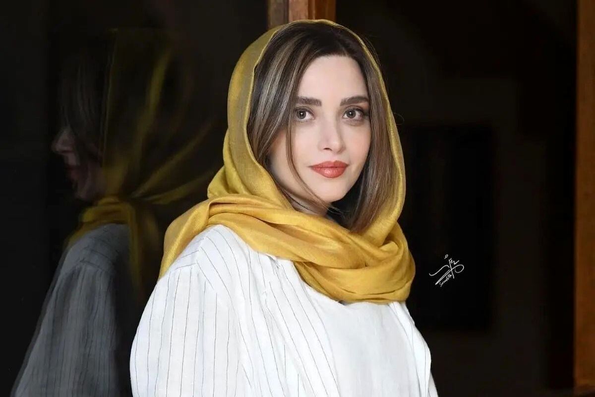  استوری یلدایی بهنوش طباطبایی