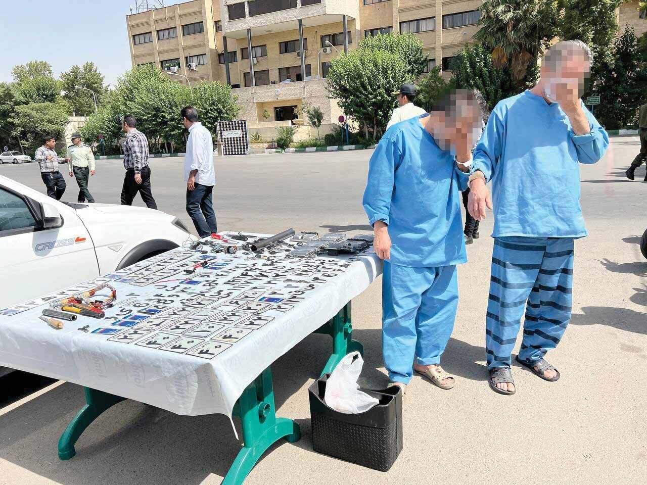 آبروریزی پدر و پسر شیاد در آبادان/ خجالت نکشیدند؟!