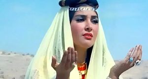 «آفرین عبیسی» ۶۴ ساله کنار نسرین مقانلو در سال ۹۴