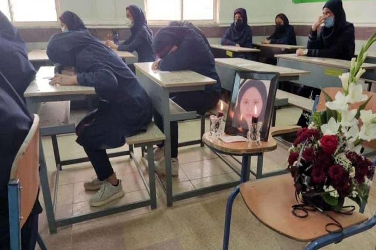 جای خالی یکی از جانباختگان متروپل آبادان در مدرسه