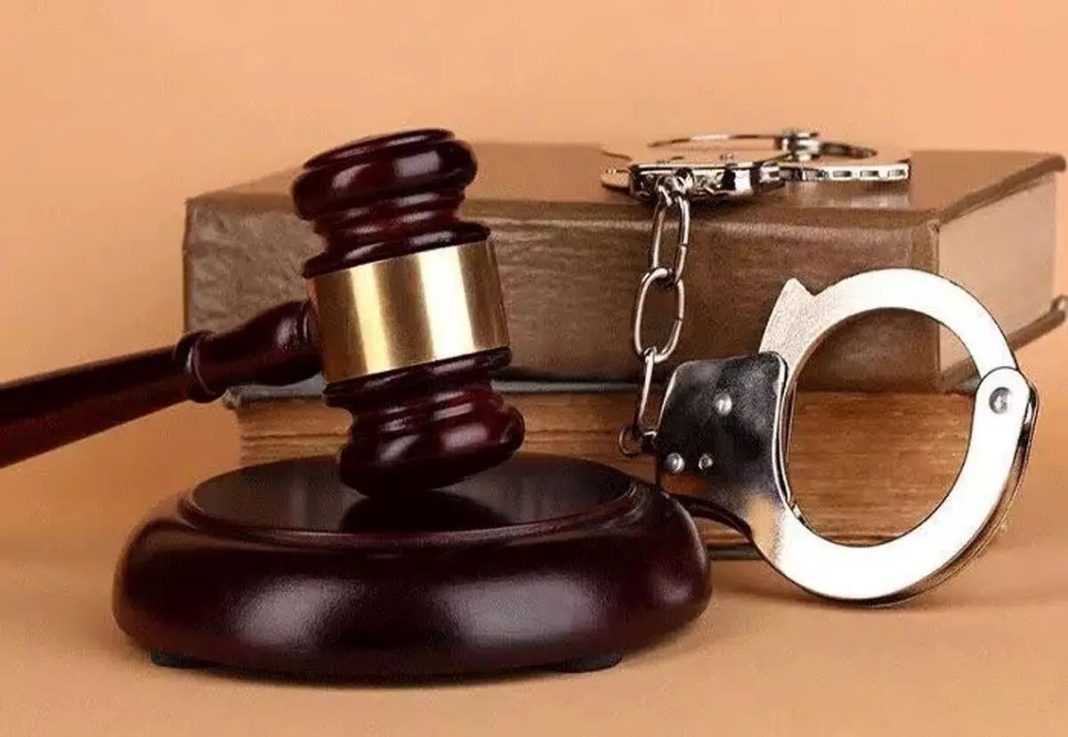 حکم اعدام برای فرد معترض به فحاشی با صدای بلند!