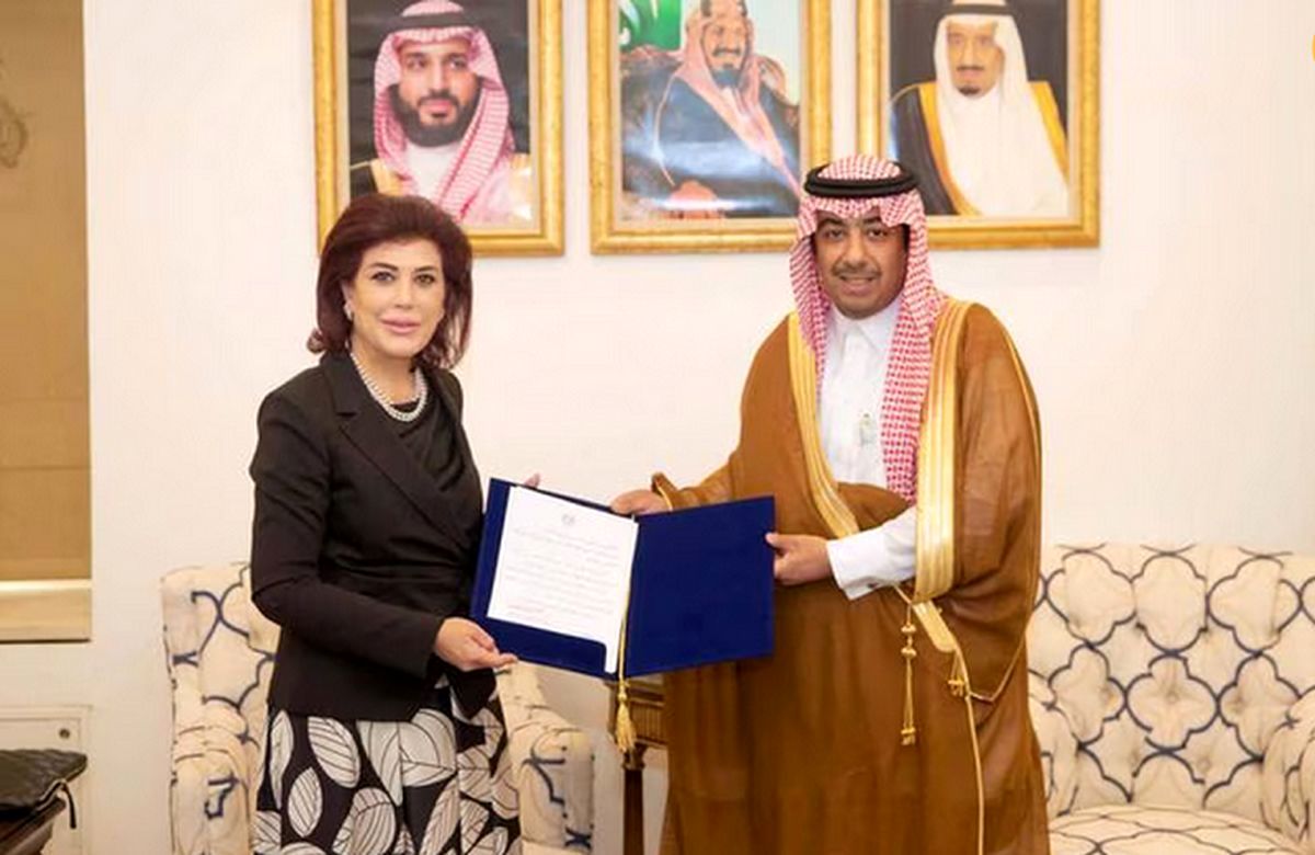 حجاب جنجالی اولین سفیر زن عراق در عربستان خبرساز شد + عکس