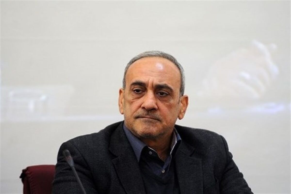 اصرار عجیب مدیر پرسپولیسی لیگ برتر برای کسر امتیاز از استقلال