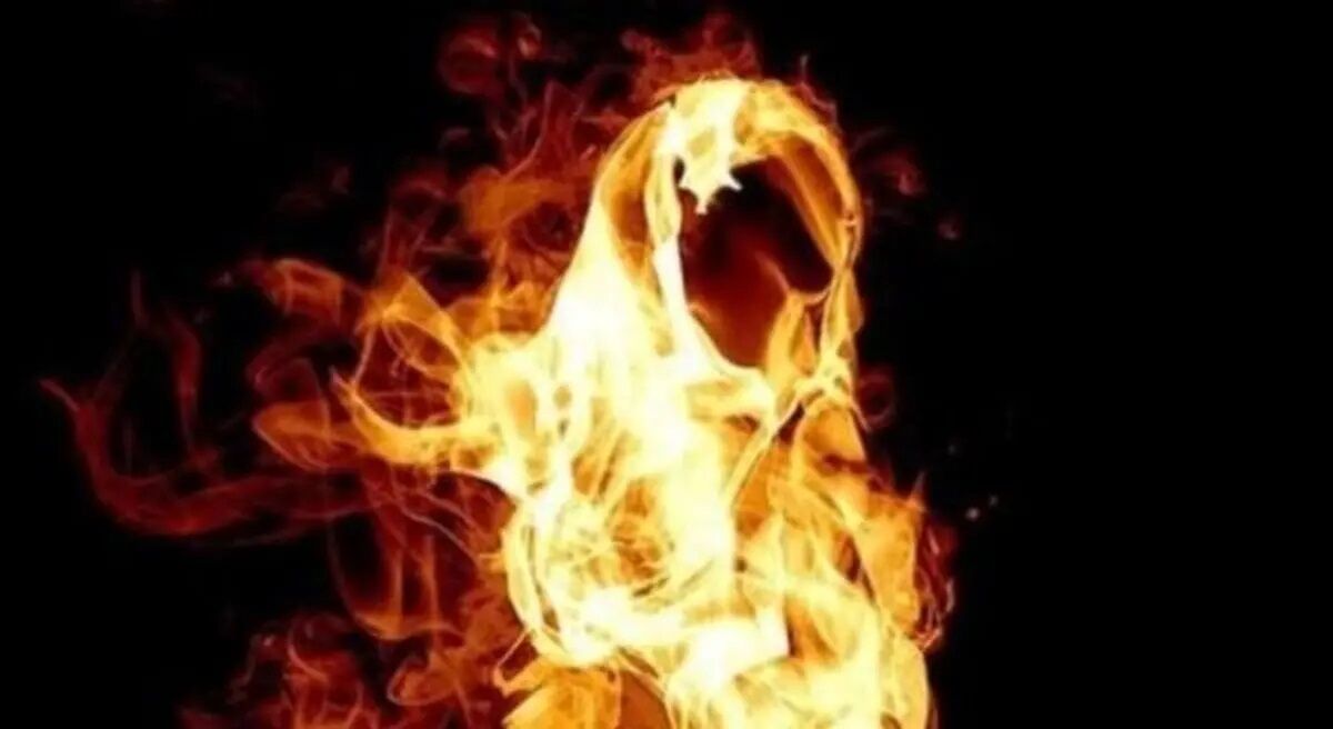 قتل هولناک پدر و مادر به دست فرزندانشان/اجساد را بی رحمانه سوزاندند