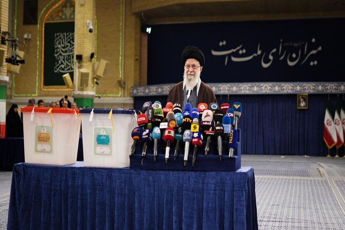 مقام معظم رهبری: در کار خیر حاجت هیچ استخاره نیست