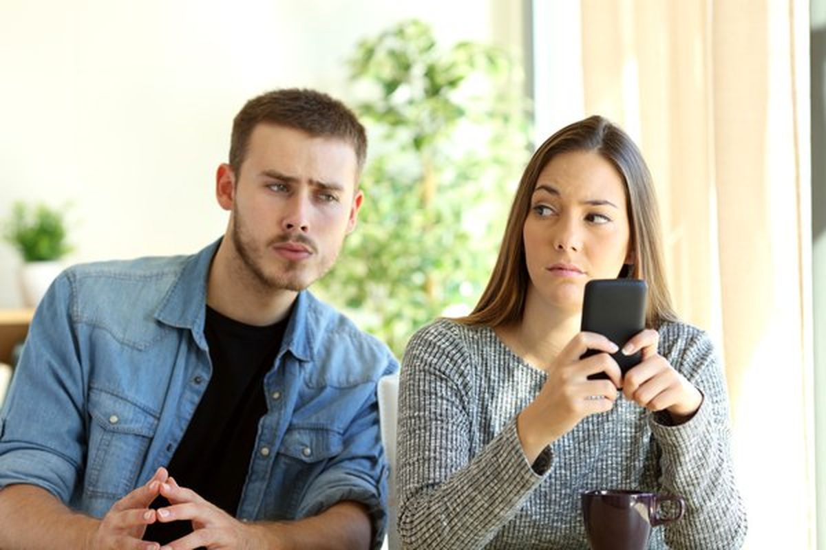رفتار صحیح با همسر شکاک