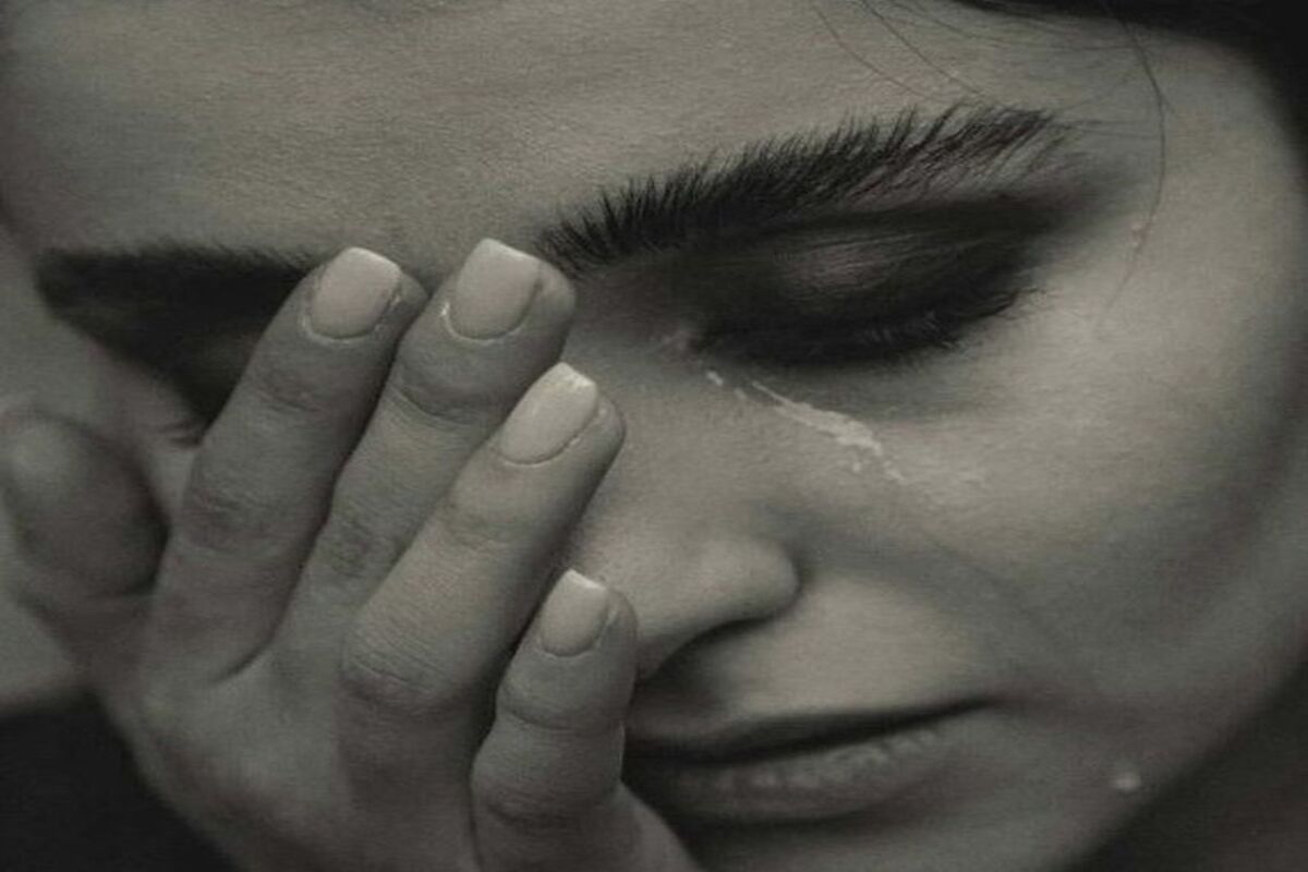 عروس بیچاره با ورود به خلوتگاه داماد خشکش زد /خواهرشوهر هم شکایت کرد