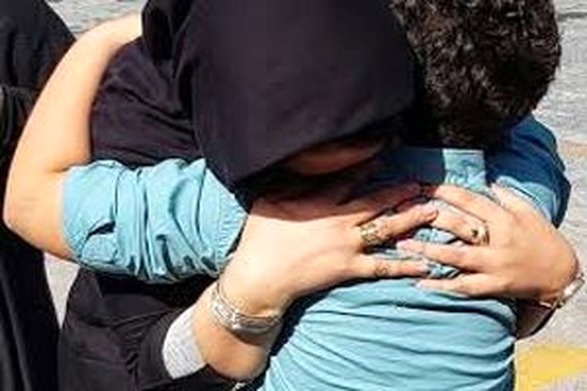 بازگشت کودک گمشده جاجرمی به آغوش خانواده