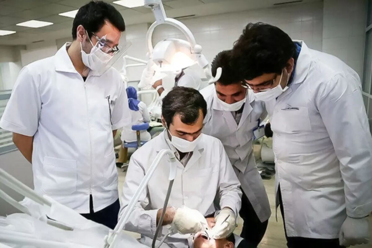 کاهش تعداد شیفت و ساعات کاری دستیاران پزشکی