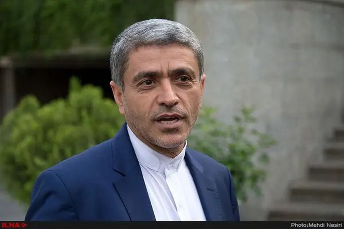 عکسی دیده نشده از تیپ متفاوت علی طیب‌نیا در جوانی