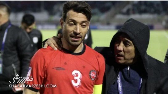 ماجرای درگیری لفظی خداداد و شجاع وسط بازی!