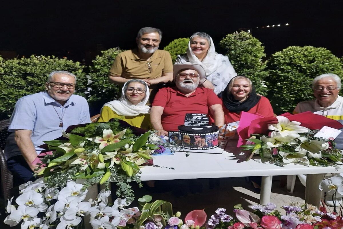 جشن تولد ۶۵ سالگی اکبر عبدی با حضور سینماگران/ عکس