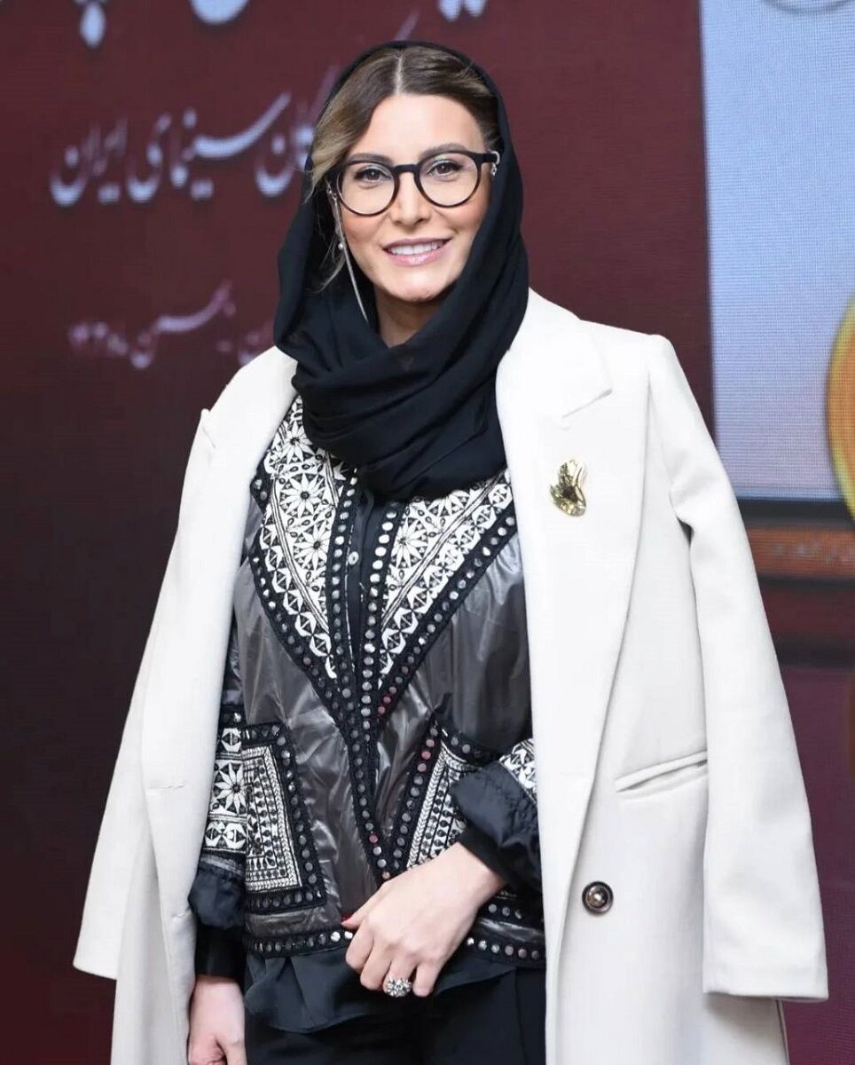 چهره پیر شده فریبا نادری در این سلفی مشخص شد/ ببینید