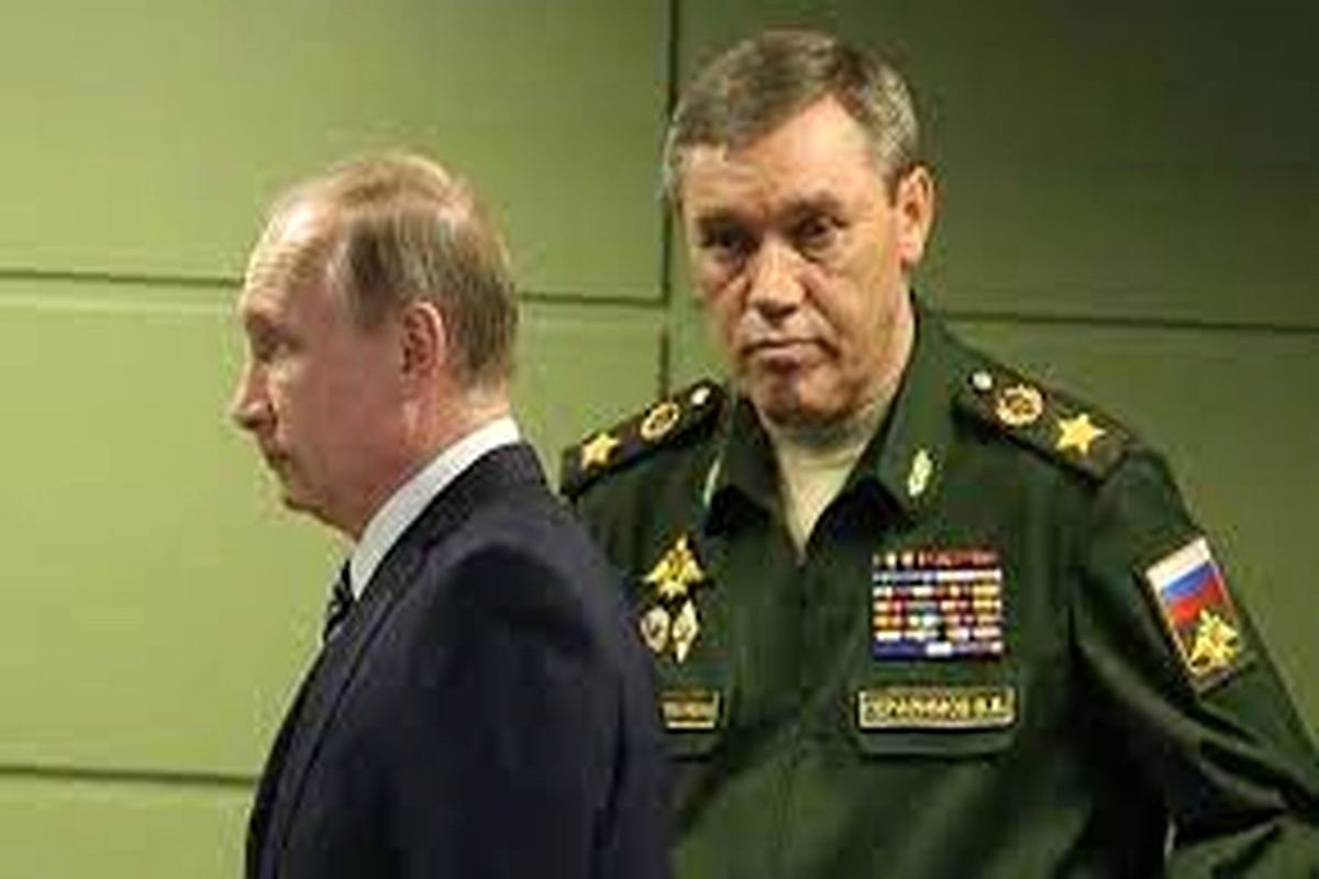 دست راست پوتین فرار کرد