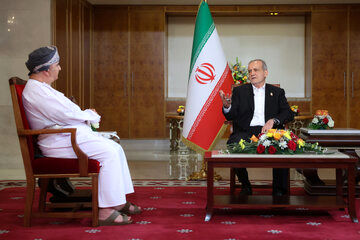 پالس‌های مثبت پزشکیان در گفتگو با تلویزیون عمان