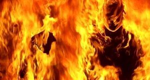 خودسوزی وحشتناک دختر ۱۷ساله