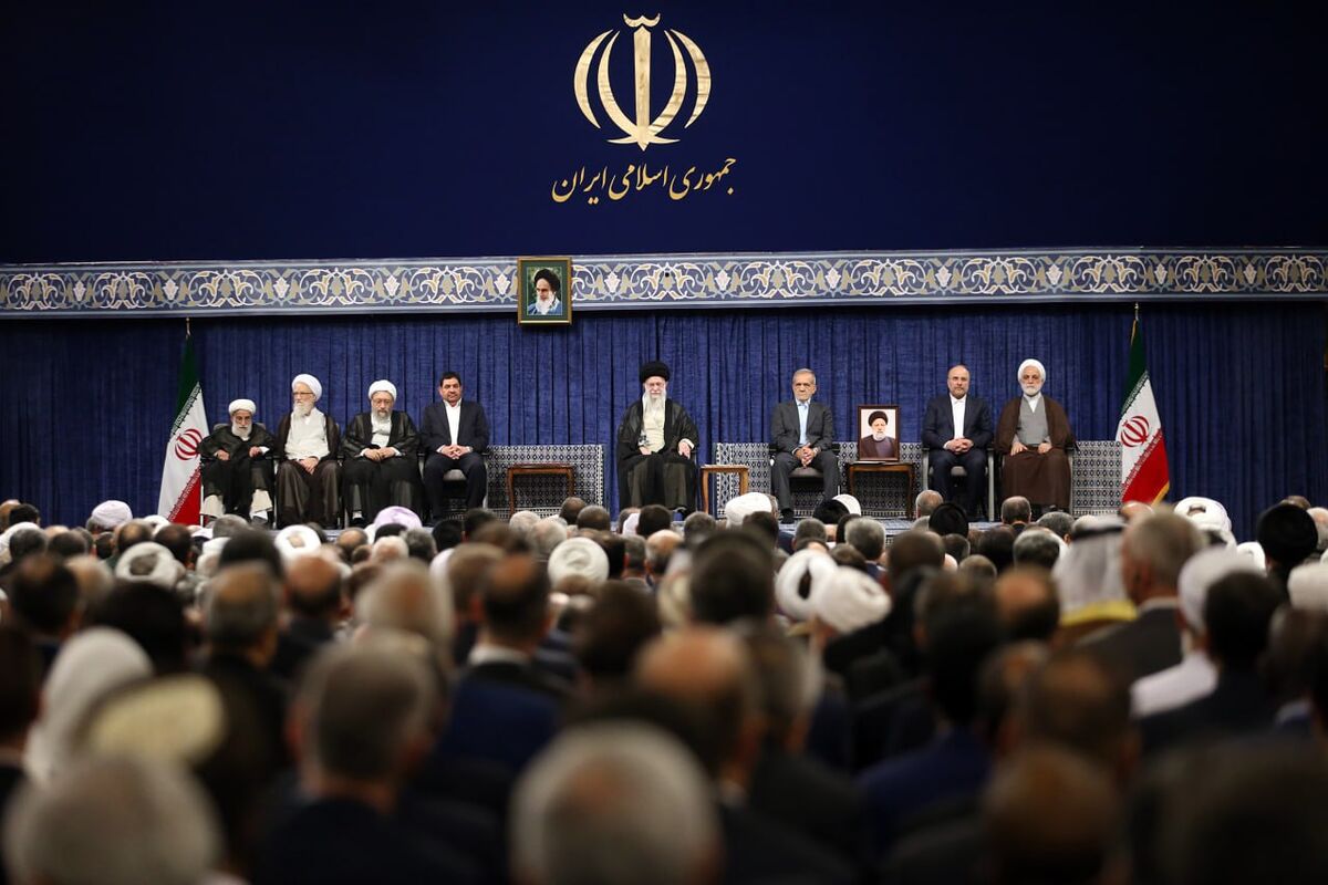 چهره متفاوت ظریف و آذری جهرمی در مراسم تنفیذ پزشکیان

